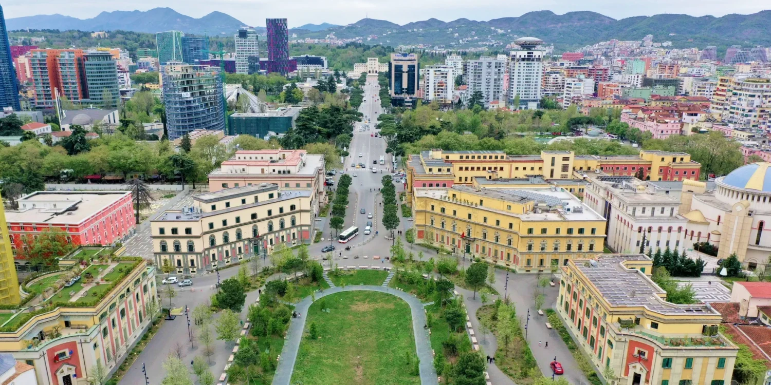 Panoramica clinica Windental Tirana - struttura moderna per cure dentali